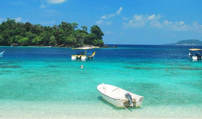 Destinasi Wisata Bawah Laut Terkenal di Indonesia