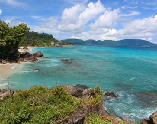 Tempat Wisata Pantai Carolina